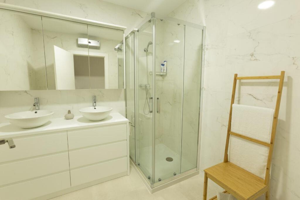 Apartamento Confot / Sbhome Нойя Экстерьер фото